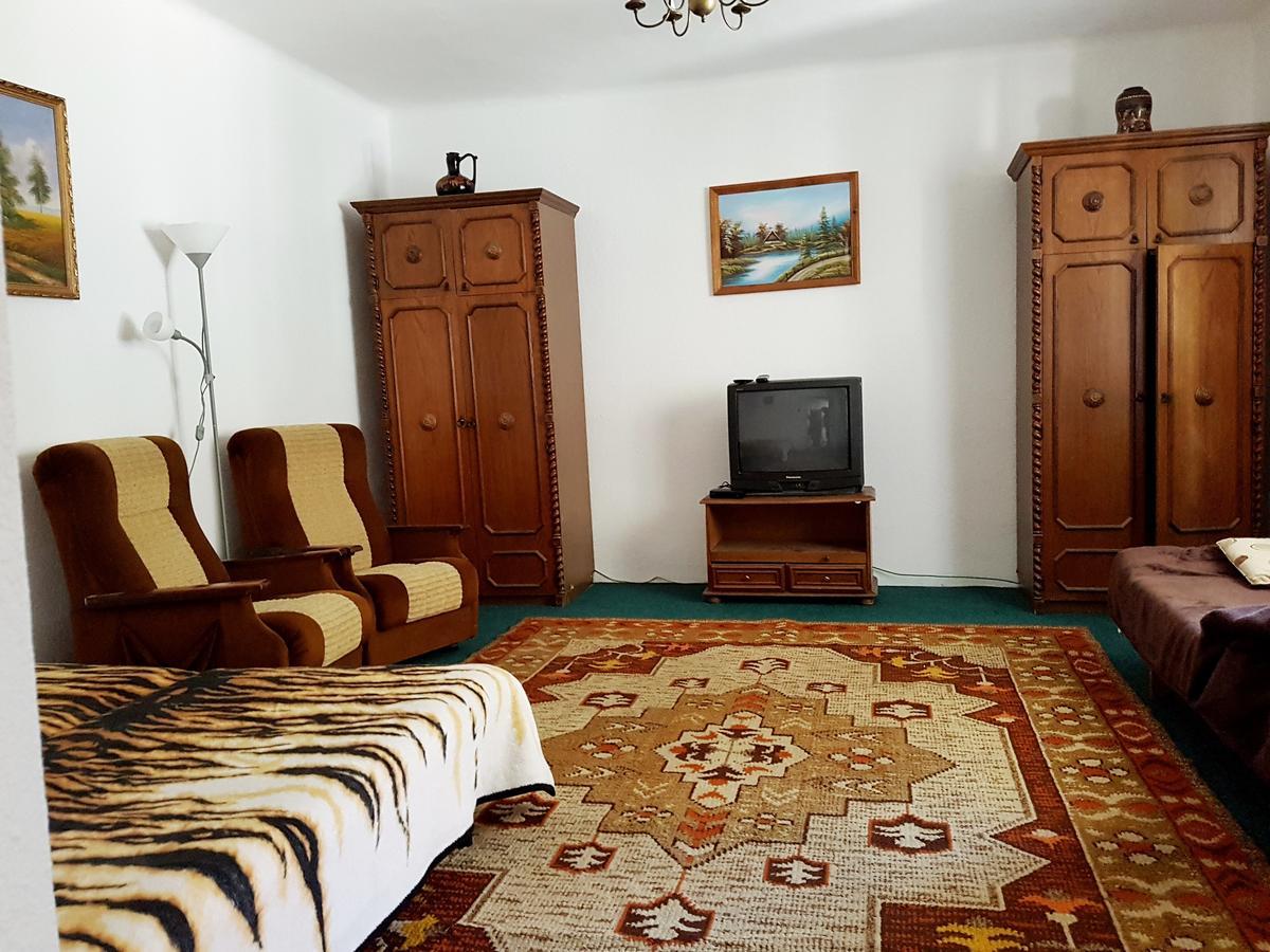 Kuti Vendeghaz Hotel Bakonykuti Eksteriør billede