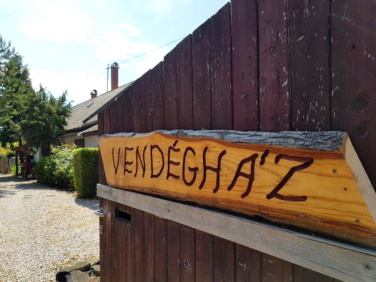 Kuti Vendeghaz Hotel Bakonykuti Eksteriør billede