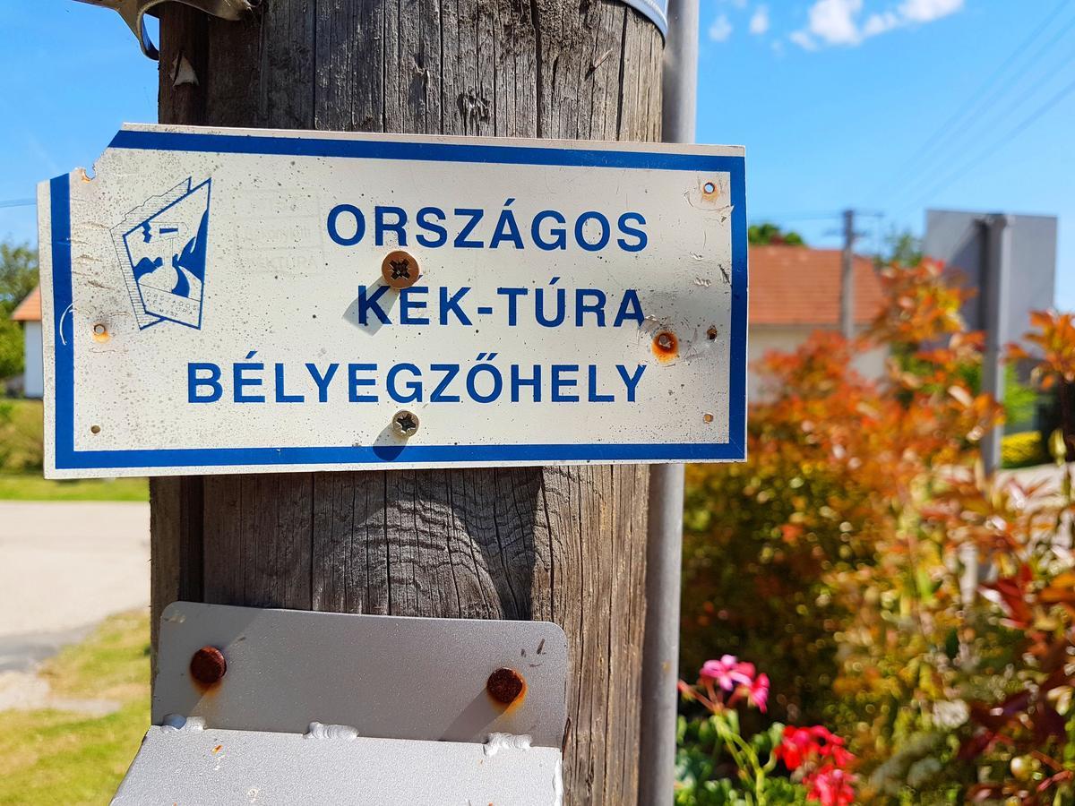 Kuti Vendeghaz Hotel Bakonykuti Eksteriør billede